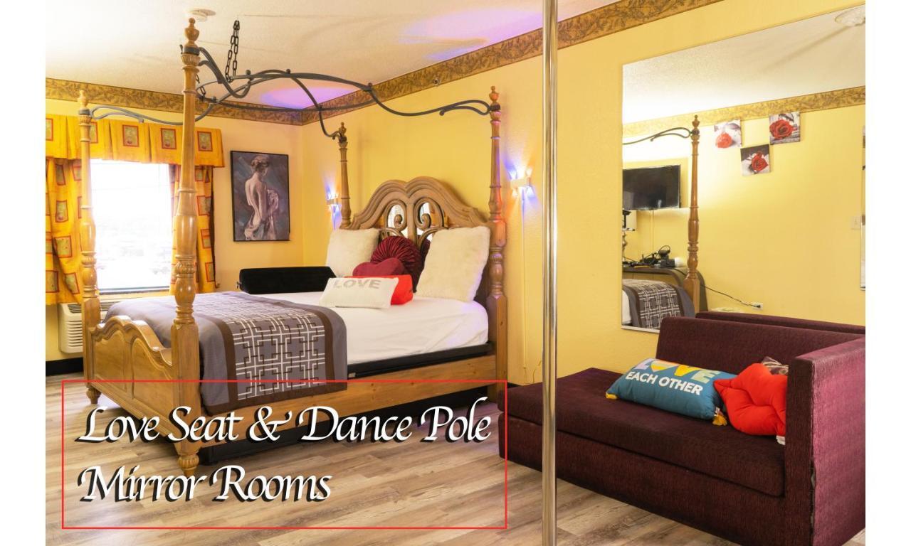 Luxe Romantic Suites Dolton Exterior foto